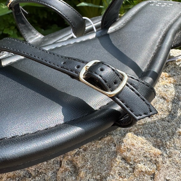 A New Day Black Strappy Slip on Sandals 8.5 NWT - Picture 3 of 9